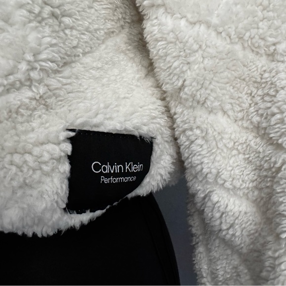 Calvin Klein Performance fleece crop half zip in winter white with black trim. - Picture 10 of 11